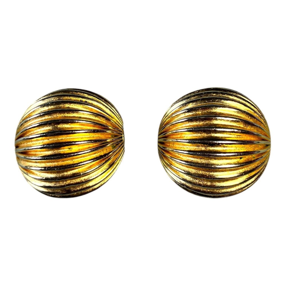 Vintage Gay Boyer Gold Tone Ribbed Dome Clip On Earrings Signed Fluted
